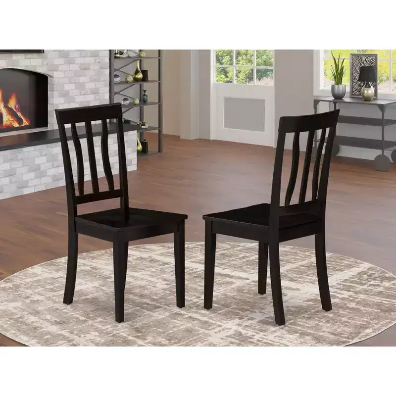 Sedia da cucina e sala da pranzo stile medievale, seduta in legno