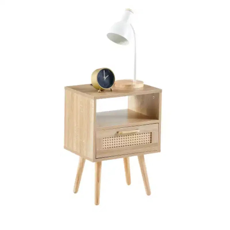 Tavolino laterale in rattan da 15.75 con presa di corrente e porte USB, comodino moderno con cassetto e gambe in legno massello, tavolino per soggiorno, camera da letto, naturale