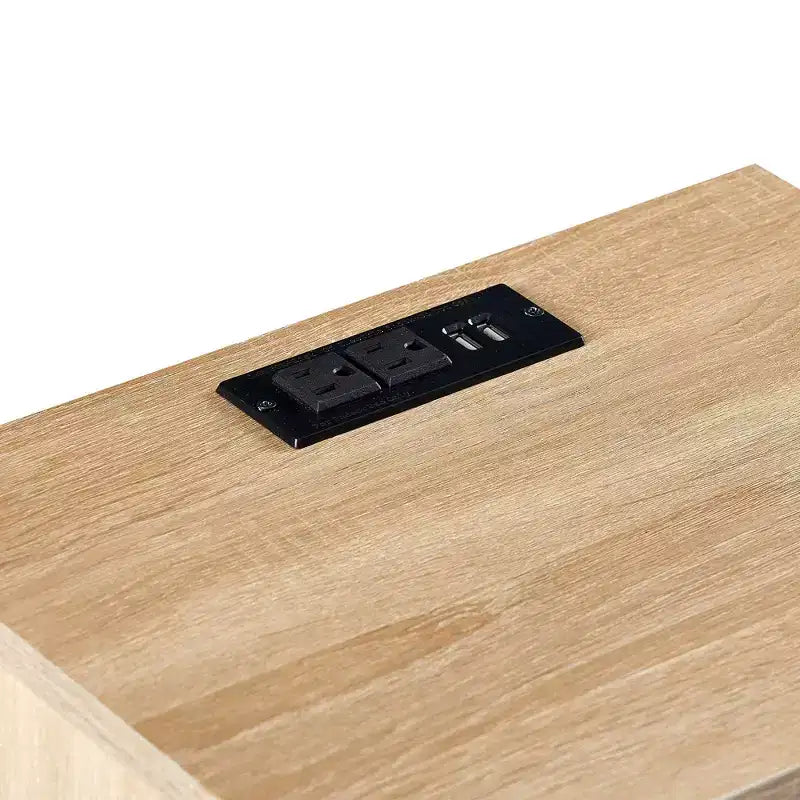Tavolino laterale in rattan da 15.75 con presa di corrente e porte USB, comodino moderno con cassetto e gambe in legno massello, tavolino per soggiorno, camera da letto, naturale