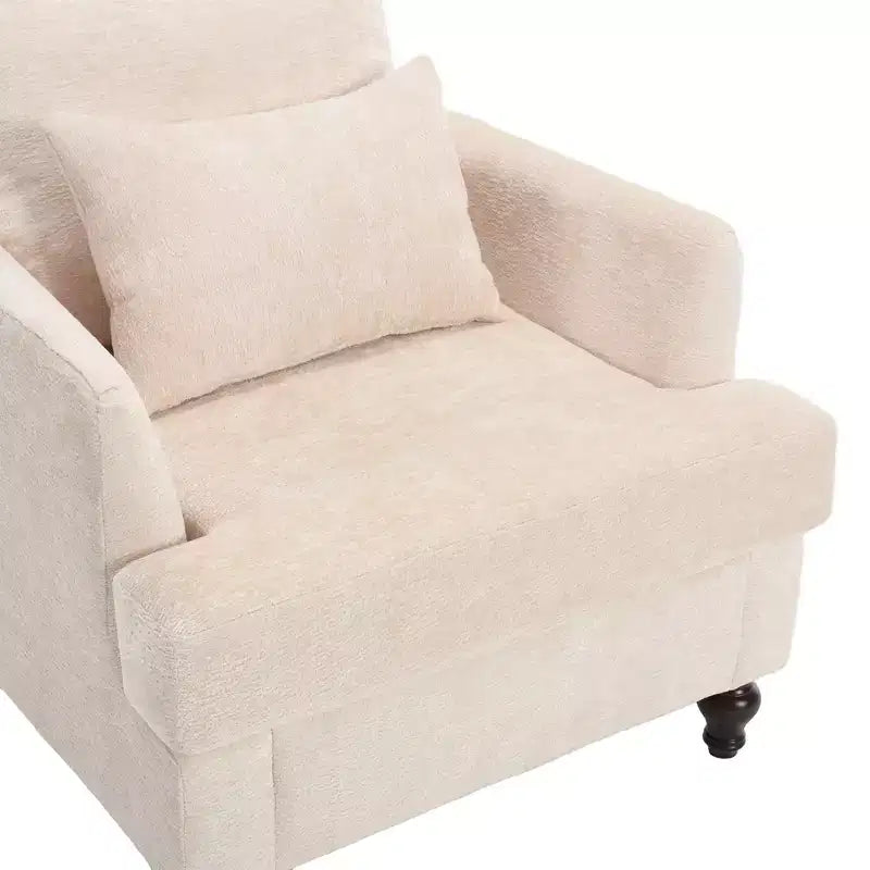 Poltrona decorativa moderna con struttura in legno, design a poltroncina club capitonné, stile metà secolo.